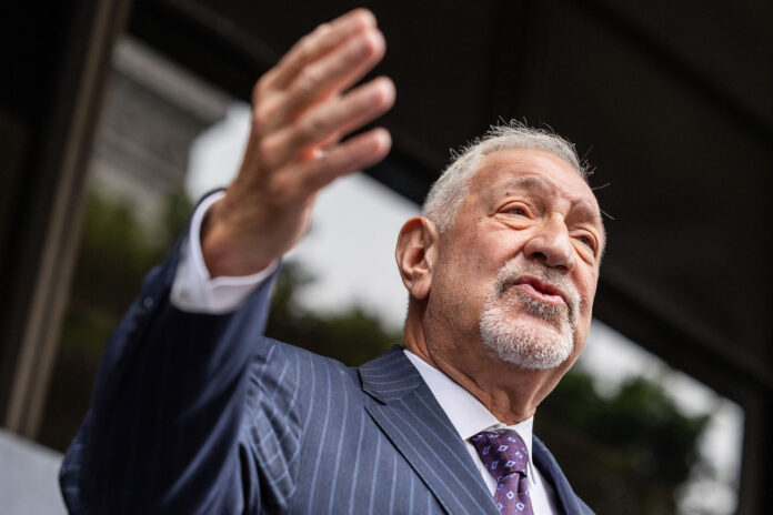 attorney-mark-geragos-calls-sean-‘diddy’-combs-prosecutors-a-‘six-pack-of-white-women’