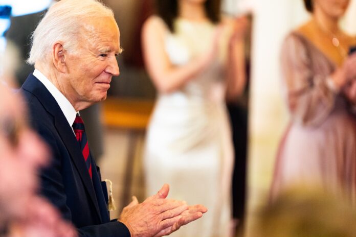 biden-califica-de-“insensata”-la-politica-de-“apaciguamiento”-de-trump-con-putin