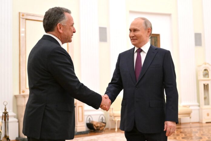 gracias-a-trump,-putin-ya-roza-la-victoria