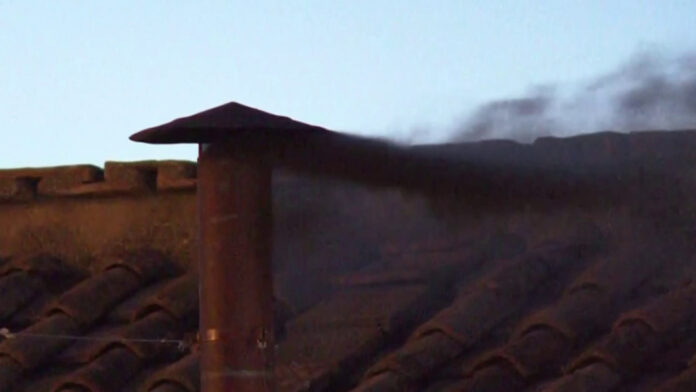 black-smoke-signals-no-new-pope-chosen-on-the-first-day-of-conclave