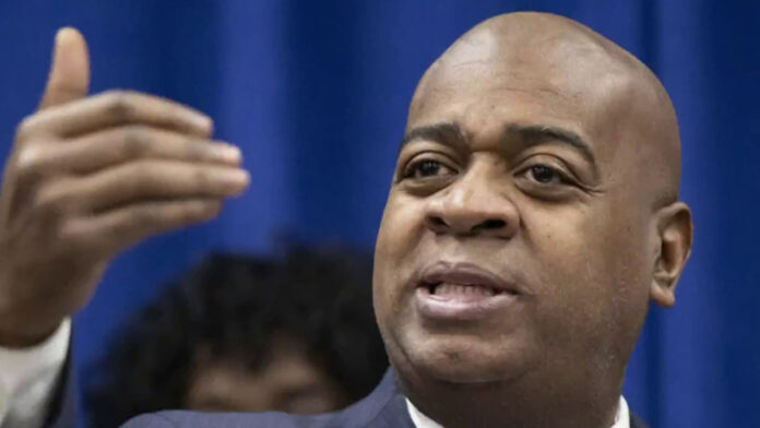 new-jersey’s-mayor-was-arrested-during-the-congress-visit-to-the-ice-facilities
